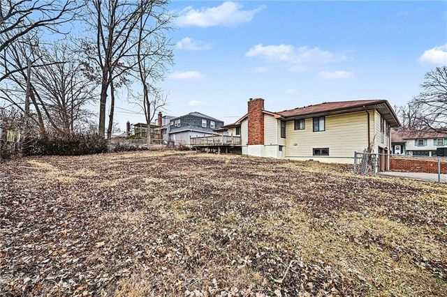 829 NW 69th Street, Kansas City, MO 64118