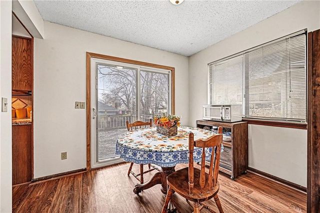 829 NW 69th Street, Kansas City, MO 64118