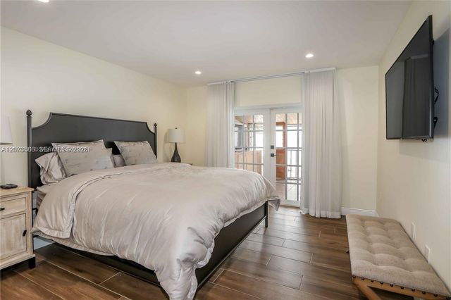 16509 Fox Den Court, Miami Lakes, FL 33014