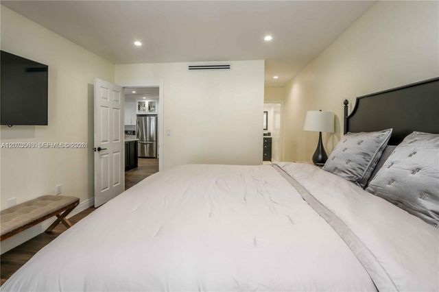 16509 Fox Den Court, Miami Lakes, FL 33014