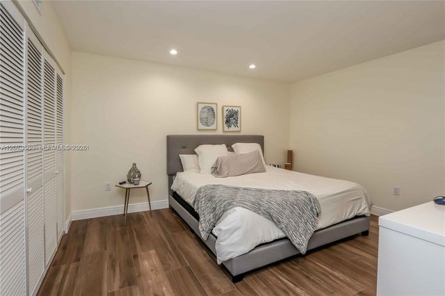 16509 Fox Den Court, Miami Lakes, FL 33014