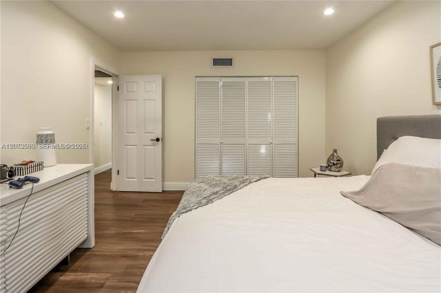 16509 Fox Den Court, Miami Lakes, FL 33014