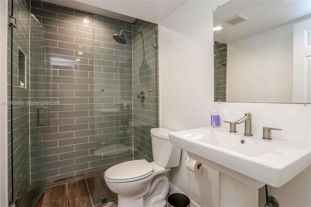 16509 Fox Den Court, Miami Lakes, FL 33014