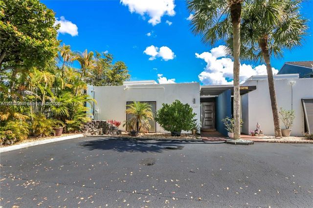 16509 Fox Den Court, Miami Lakes, FL 33014
