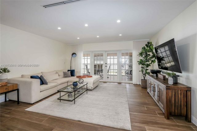 16509 Fox Den Court, Miami Lakes, FL 33014