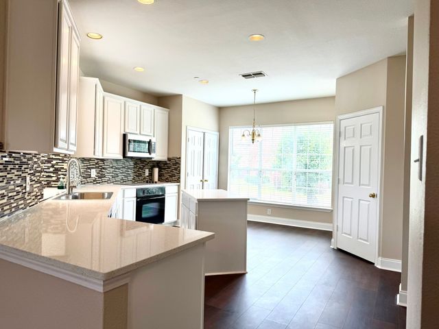 8300 Charleston Street, Irving, TX 75063