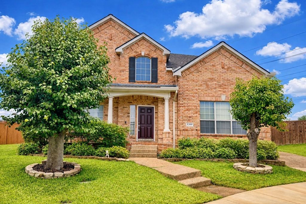 8300 Charleston Street, Irving, TX 75063