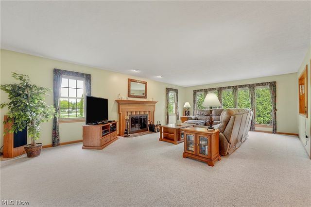 10172 Bissell Drive, Twinsburg, OH 44087
