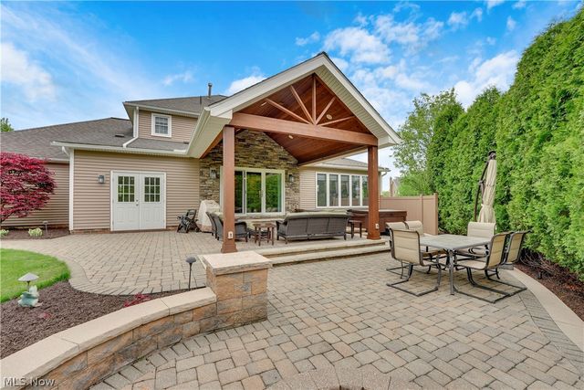 10172 Bissell Drive, Twinsburg, OH 44087