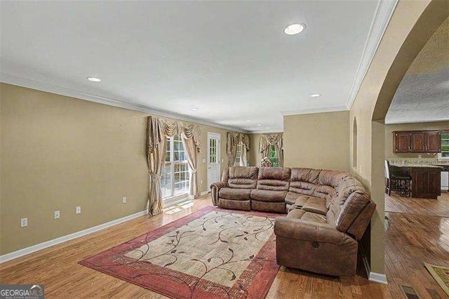 325 Pickett's Crossing, Acworth, GA 30101
