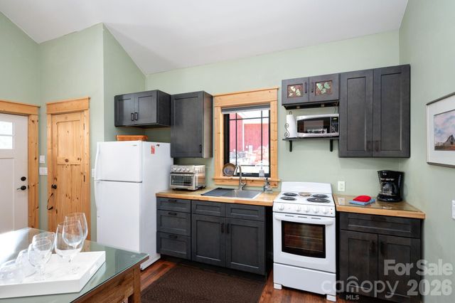 55 Laurel Ridge, Marshall, NC 28753