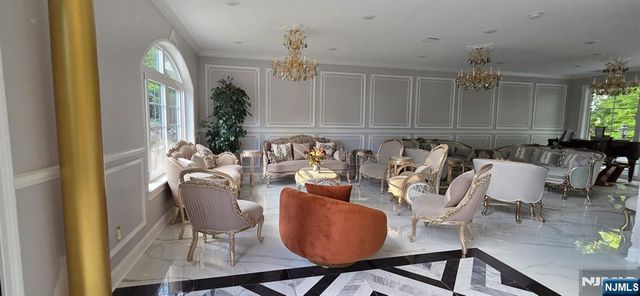 194 Macdonald Drive, Wayne, NJ 07470