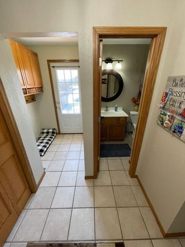 1458 Erickson Drive, Hastings, MN 55033