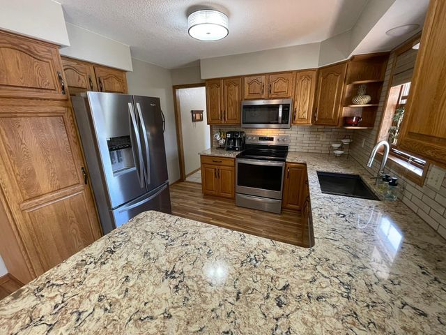 1458 Erickson Drive, Hastings, MN 55033