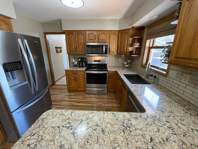 1458 Erickson Drive, Hastings, MN 55033