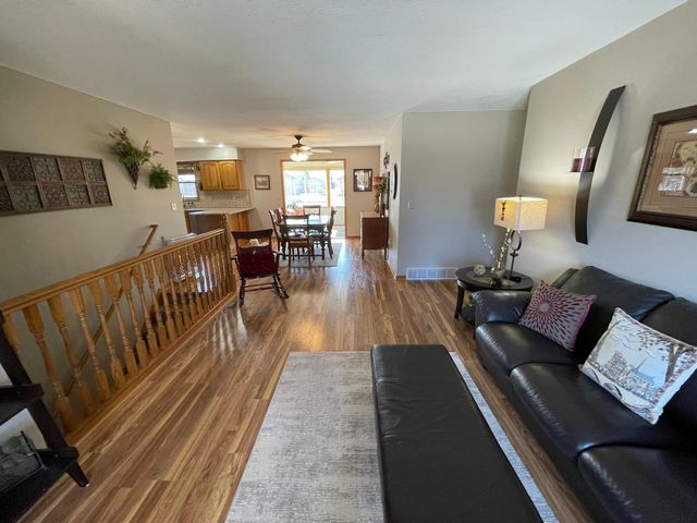 1458 Erickson Drive, Hastings, MN 55033