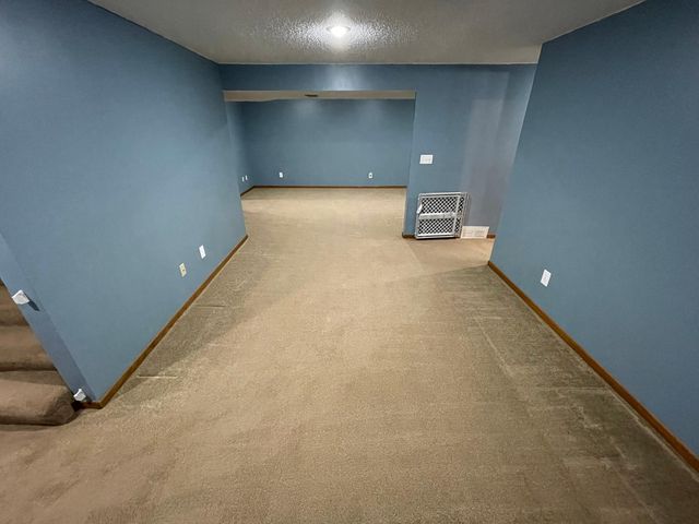 1458 Erickson Drive, Hastings, MN 55033