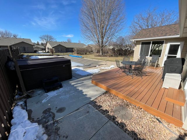 1458 Erickson Drive, Hastings, MN 55033