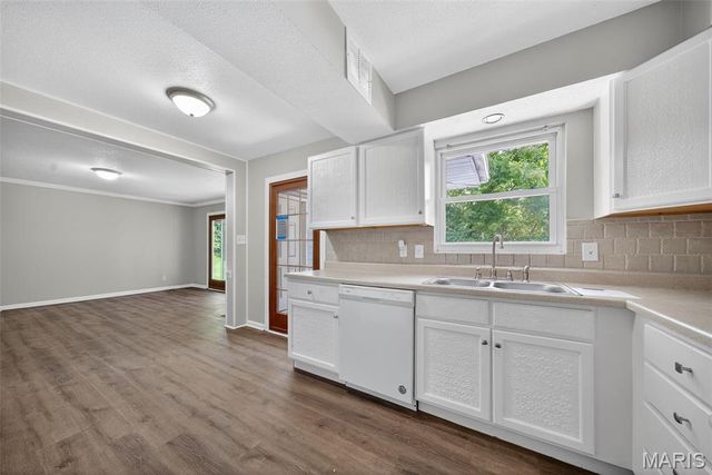23 Melody Lane S, St Charles, MO 63303