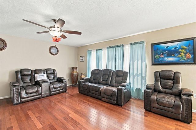 11771 MANGO CROSS COURT, Seffner, FL 33584