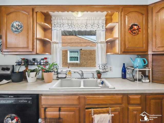 943 Western Avenue, Monroe, MI 48161