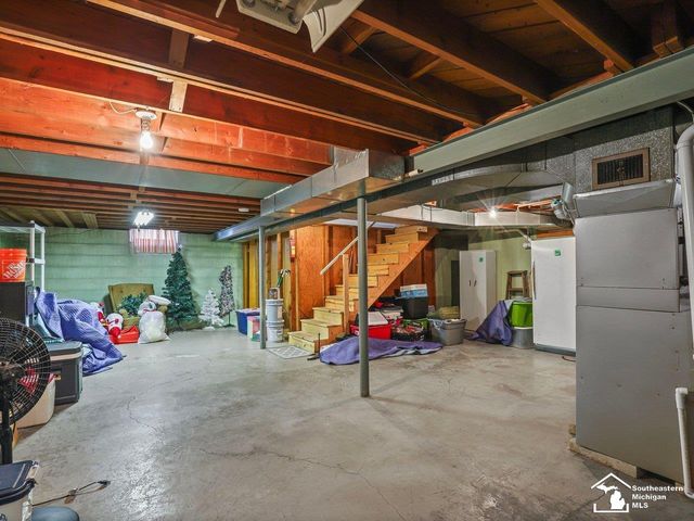 943 Western Avenue, Monroe, MI 48161