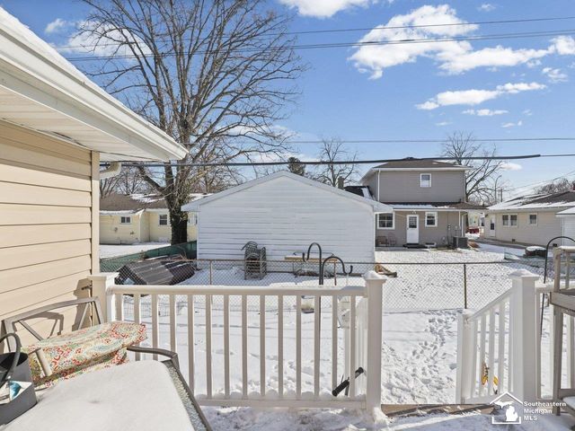 943 Western Avenue, Monroe, MI 48161