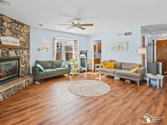 943 Western Avenue, Monroe, MI 48161