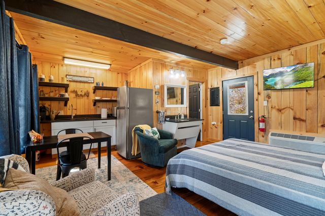 16 Hickory Lane, Campton, KY 41301