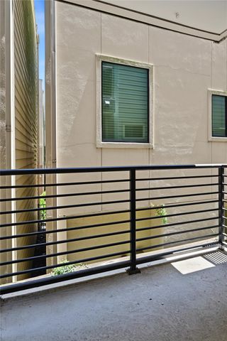 4819 Caroline Street 111, Houston, TX 77004