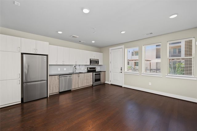 4819 Caroline Street 111, Houston, TX 77004