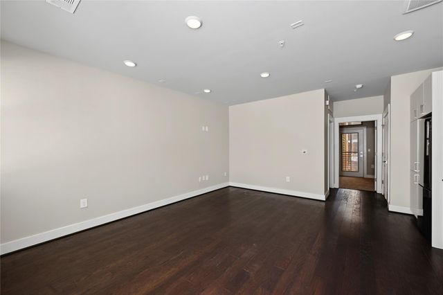 4819 Caroline Street 111, Houston, TX 77004