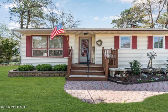 1532 6th Avenue, Toms River, NJ 08757