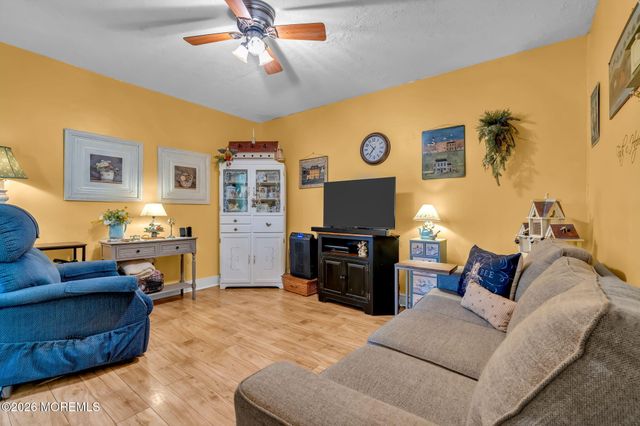 1532 6th Avenue, Toms River, NJ 08757