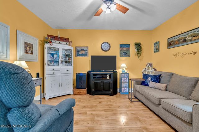 1532 6th Avenue, Toms River, NJ 08757
