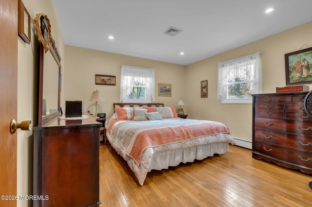 1532 6th Avenue, Toms River, NJ 08757