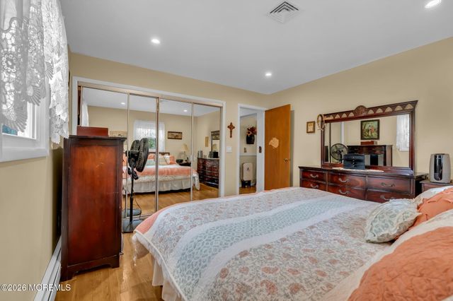 1532 6th Avenue, Toms River, NJ 08757