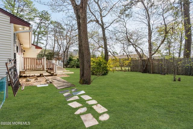 1532 6th Avenue, Toms River, NJ 08757