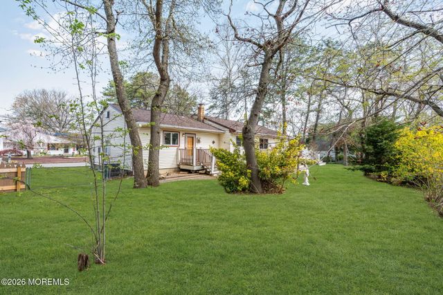 1532 6th Avenue, Toms River, NJ 08757