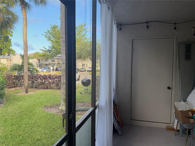 1252 S Military Trl 1415, Deerfield Beach, FL 33442