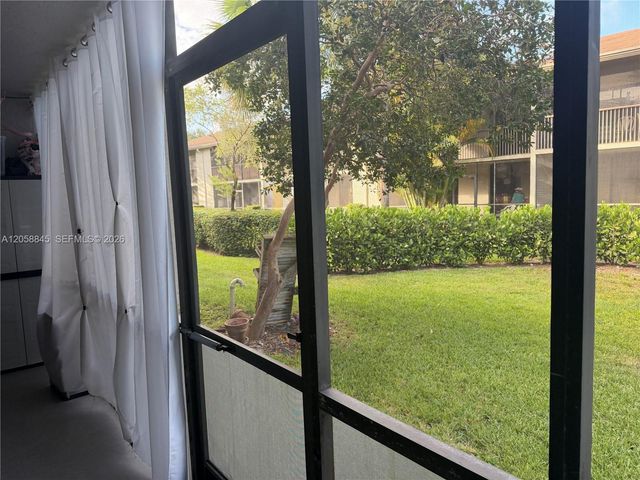 1252 S Military Trl 1415, Deerfield Beach, FL 33442