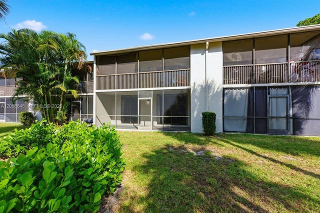 1252 S Military Trl 1415, Deerfield Beach, FL 33442