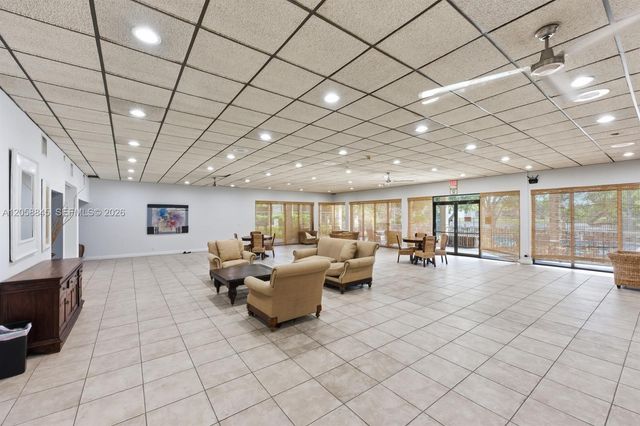 1252 S Military Trl 1415, Deerfield Beach, FL 33442