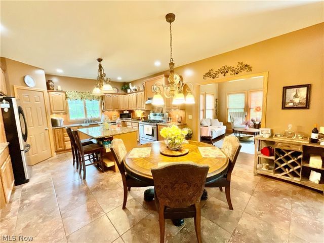 1829 State Route 7 NE, Brookfield, OH 44403