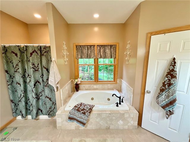 1829 State Route 7 NE, Brookfield, OH 44403