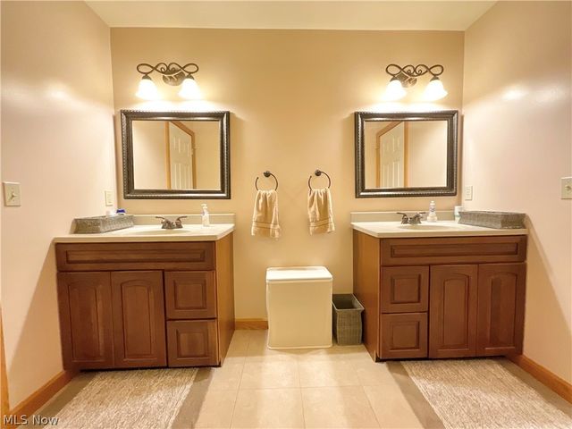 1829 State Route 7 NE, Brookfield, OH 44403