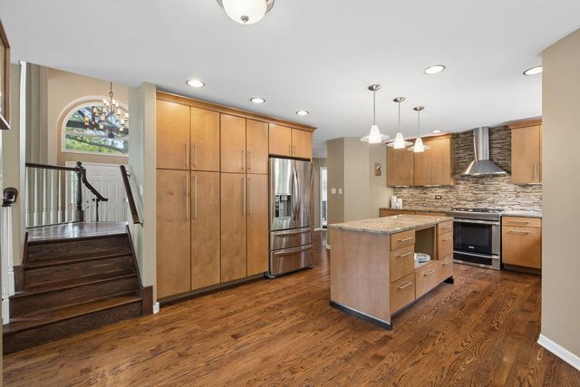 16261 W Ridgewood Drive, Homer Glen, IL 60491