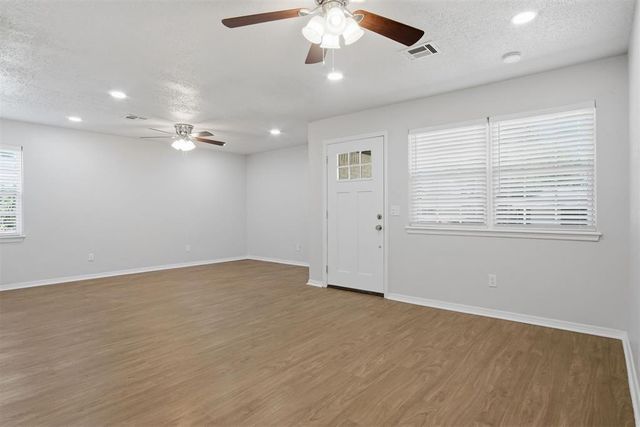 3005 Lazy Lane, Del City, OK 73115