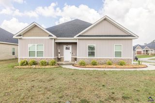 901 Adirondac Way, Bonaire, GA 31005