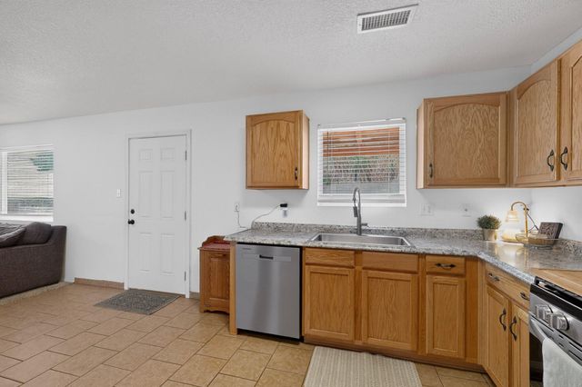 3700 Rancher Loop NE, Rio Rancho, NM 87144